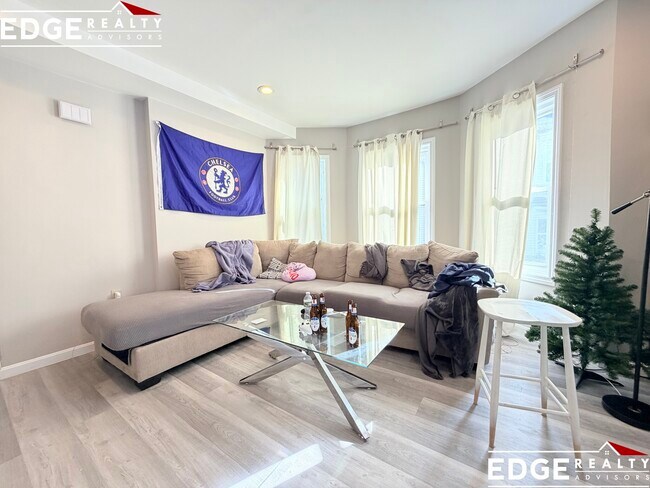 Photo - 66 Quint Ave Apartment