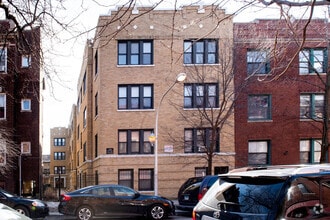 Building Photo - 837 W Cornelia Ave