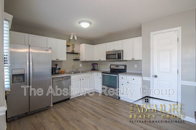Building Photo - 7604 Lilly Pond Ln