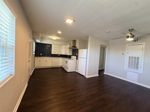 Building Photo - 1824 Thonig Rd