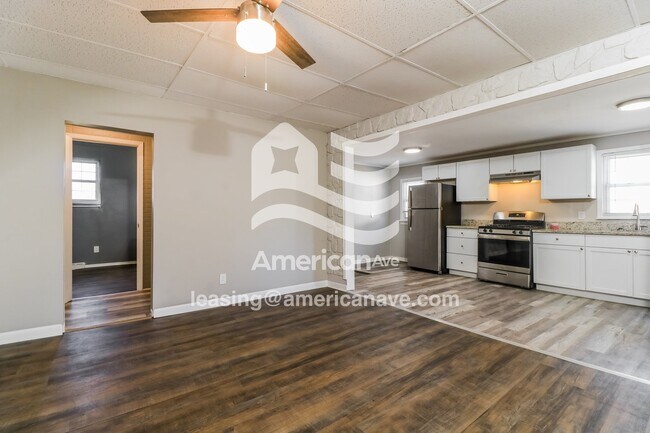 Building Photo - 1127 Williams St