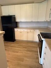 Building Photo - 758 Hidden Springs Dr