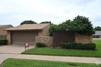Building Photo - 2814 Mill Valley Dr