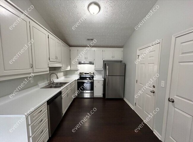 Building Photo - 1308 Creek View Dr