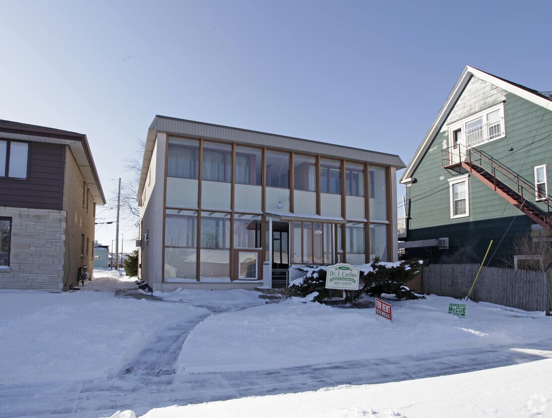 3445 E Plankinton Ave, Cudahy, WI 53110 3445 E Plankinton Ave Cudahy