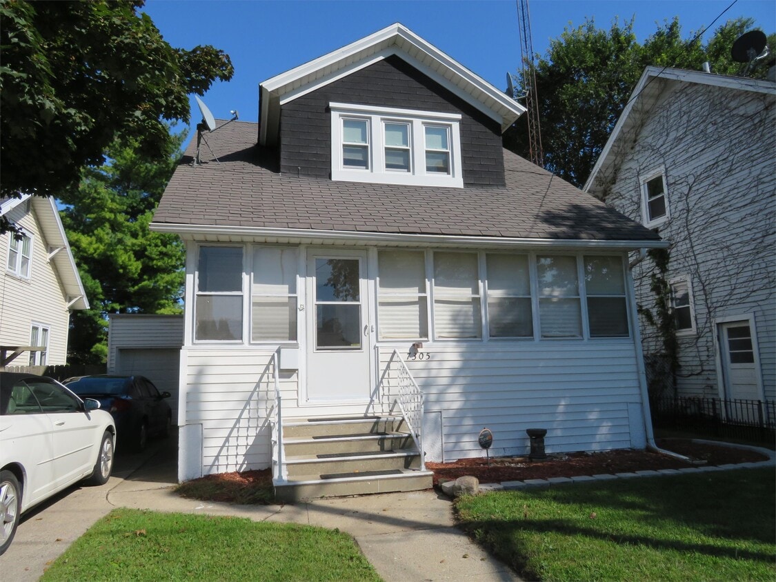 7305 Sheridan Rd, Kenosha, WI 53143 House Rental in Kenosha, WI