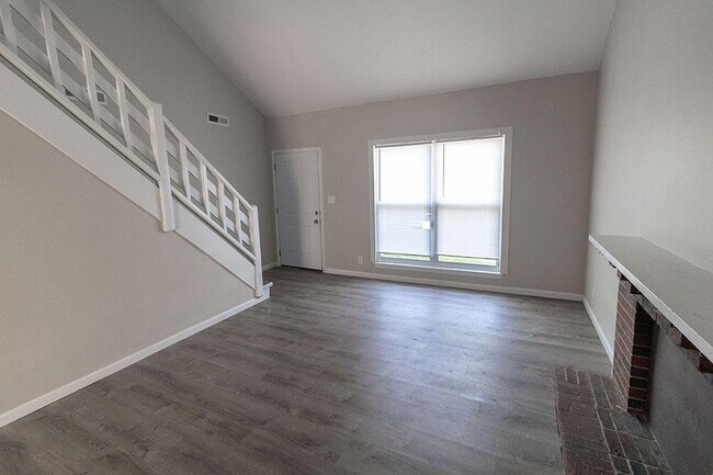 Foto del edificio - 7300 N Moberly Dr