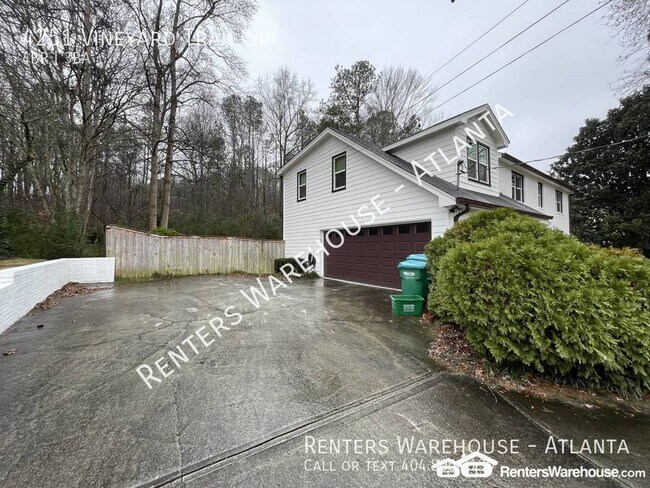 Building Photo - Spacious 4 Bedroom in Snellville!