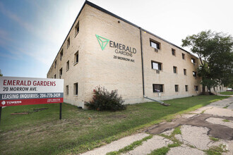 Building Photo - Emerald Gardens