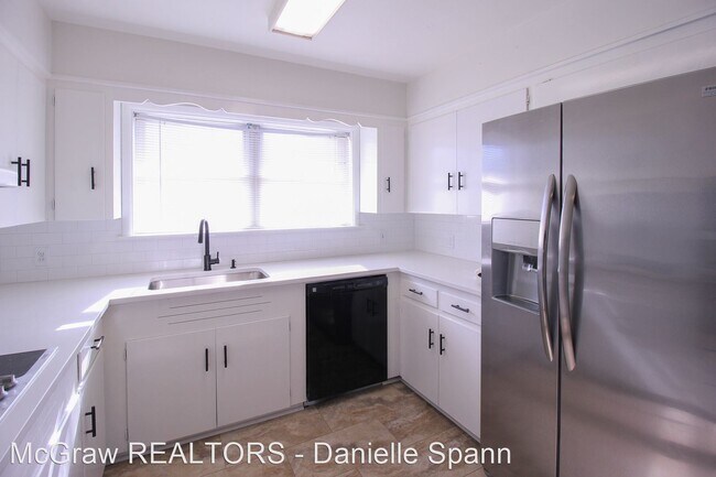 Foto del edificio - 3 br, 2 bath House - 1738 S. 74th E. Ave.