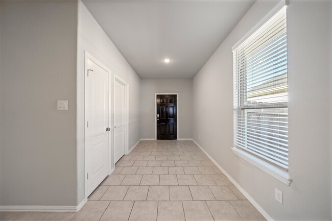 Building Photo - 8007 Grandstand Pkwy