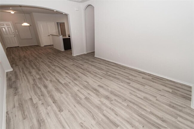 Foto del edificio - 8711 Red Oak