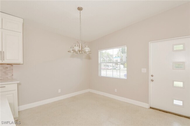 Building Photo - 1642 Banyan Dr