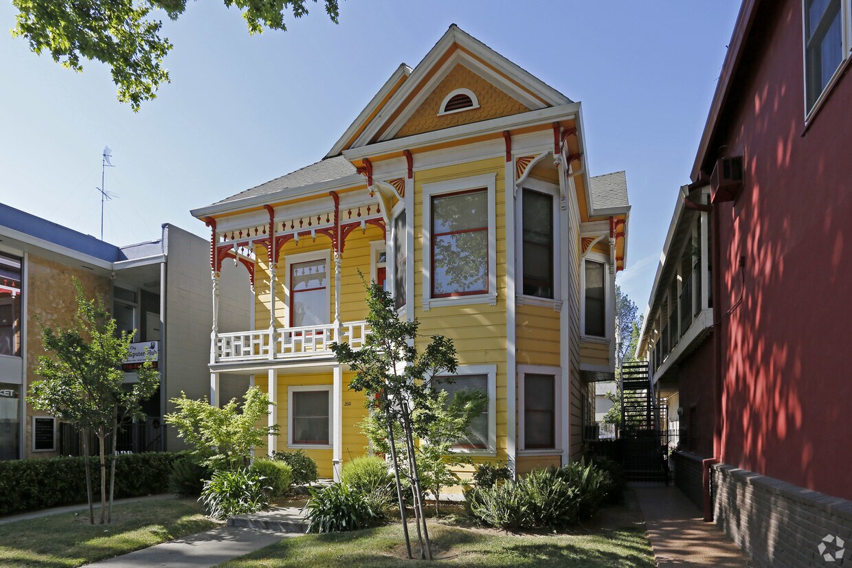 Building Photo - 2610 J St