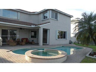 Building Photo - 2101 SW 176th Ave