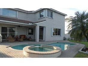 Building Photo - 2101 SW 176th Ave