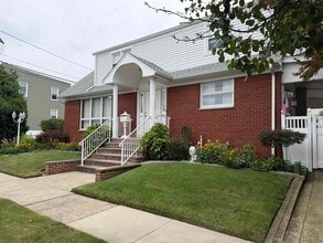 Building Photo - 654 Chase Ave