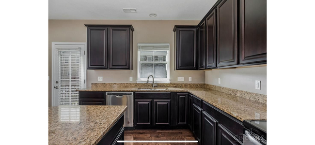 Building Photo - 9557 Cobblestone Walk