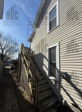 Building Photo - 136 E Allen St