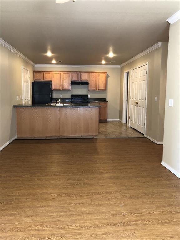 Building Photo - 1650 Willowbrook Dr