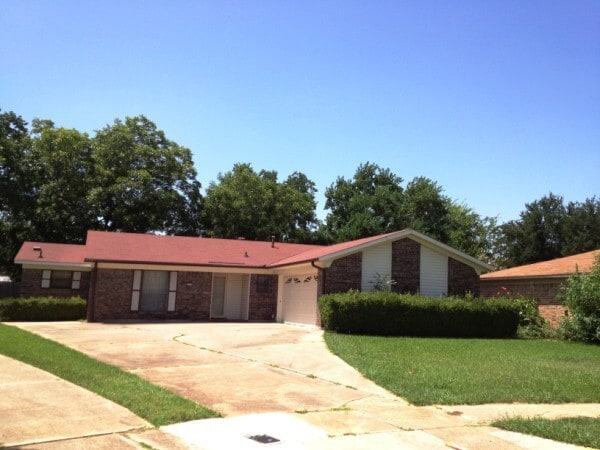 Building Photo - North Bossier City La 3 br 2 bath home for rent with 2-car garage