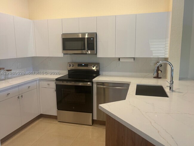 Building Photo - 1314 Canary Island Dr