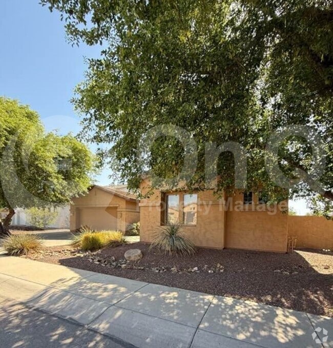 Building Photo - 1341 S Camellia Ct