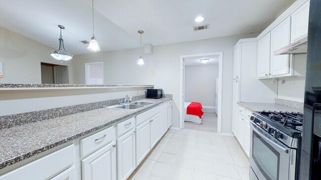 Building Photo - 6189 Charring Cross Ct