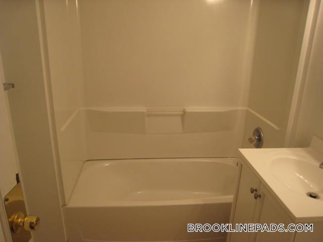 Building Photo - 60 Egmont St