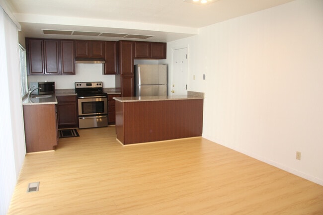 Building Photo - Mission San Jose – 2 Bed / 2 Bath | $3,800/month