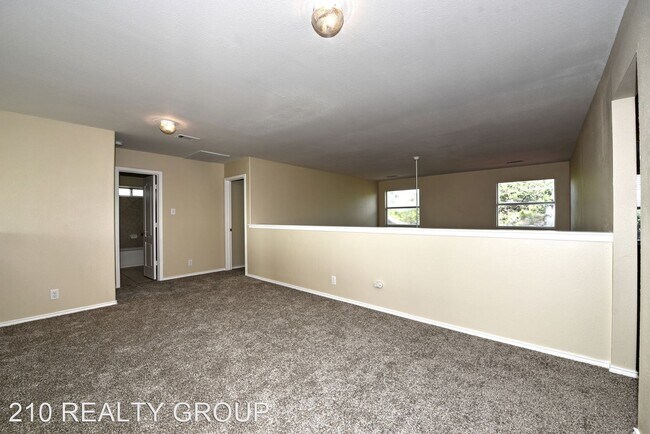 Building Photo - 5 br, 3.5 bath House - 25303 MESA RANCH
