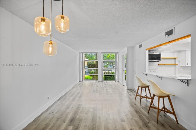 Foto del edificio - 2101 Atlantic Shores Blvd