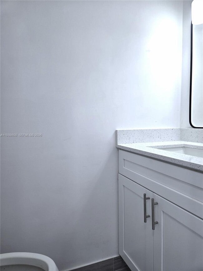 Foto del edificio - 1100 SW 104th Ct