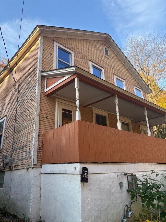 Foto del edificio - 241-243 Baker St Aliquippa