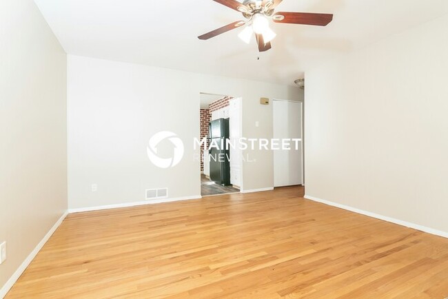 Foto del edificio - 6917 Frostview Ln