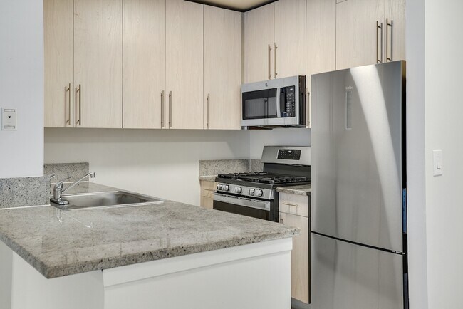 Foto del edificio - 408 W 55th St