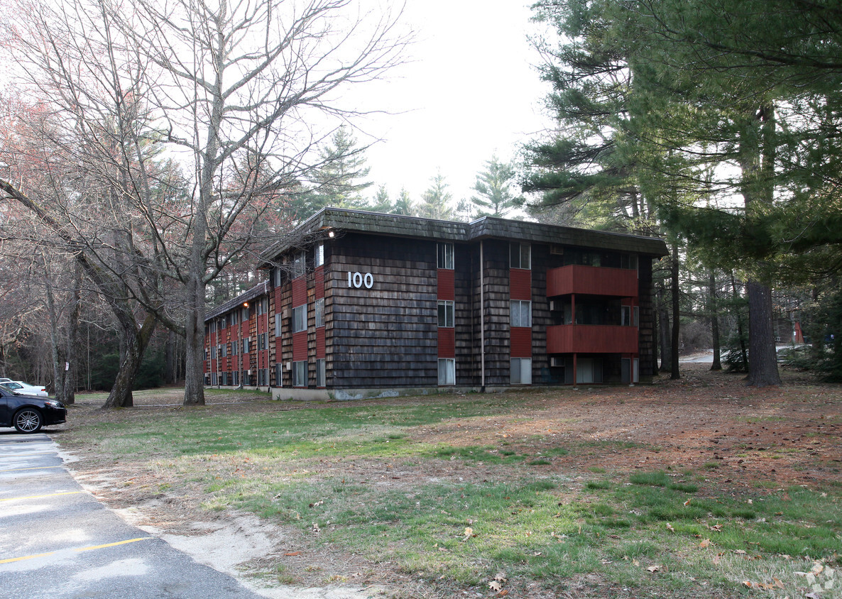 Woodhaven Park - Woodhaven Park Apartments