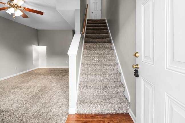 Foto del edificio - 284 Raleigh Dr