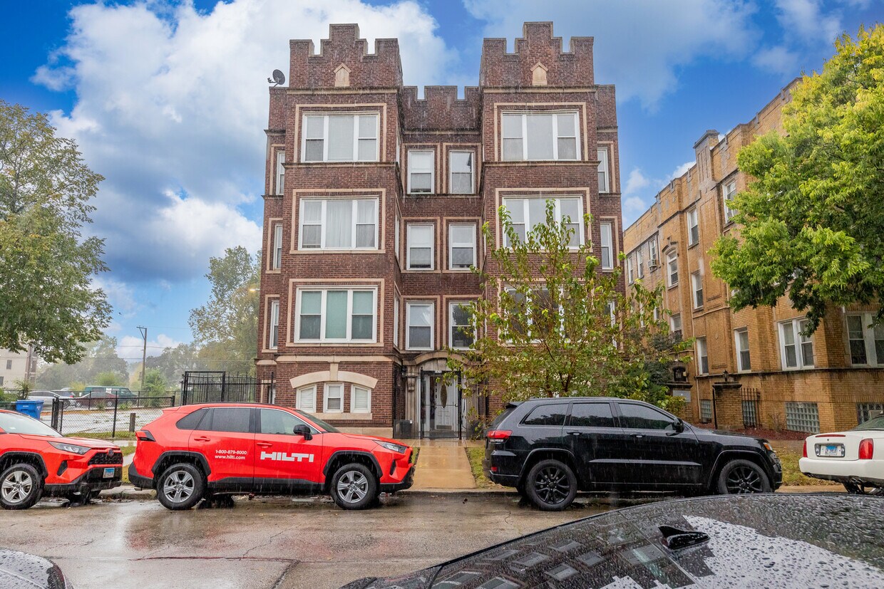 Primary Photo - 6426 S Kenwood Ave