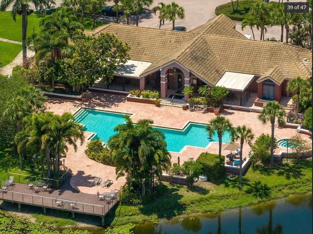 Photo - 10265 Gandy Blvd N (Saint Petersburg, FL)