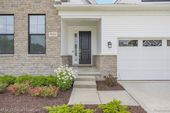 Foto del edificio - 5636 Suffolk Ct