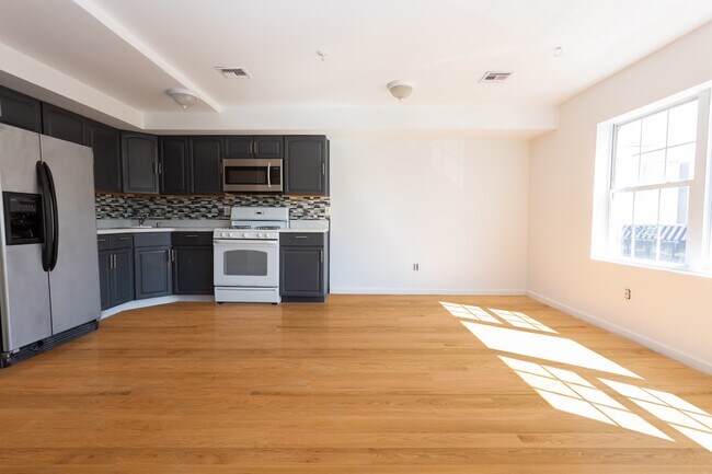 Dining Area - 6807 Bergenline Ave