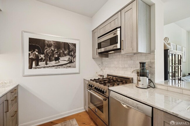 Building Photo - 401 Harrison St