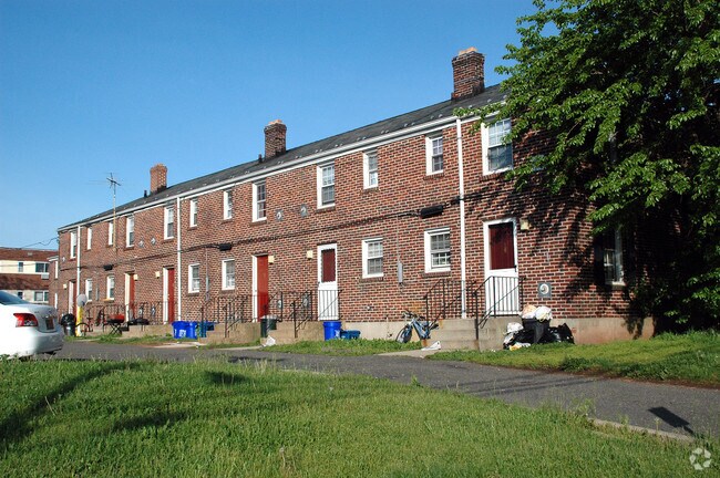 Foto del edificio - 698-716 Joyce Kilmer Ave