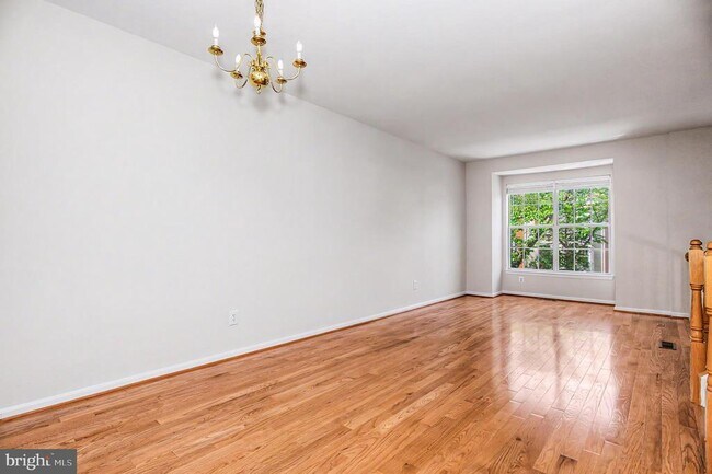 Foto del edificio - 45527 Grand Central Sq