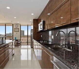 Building Photo - 19355 Turnberry Way