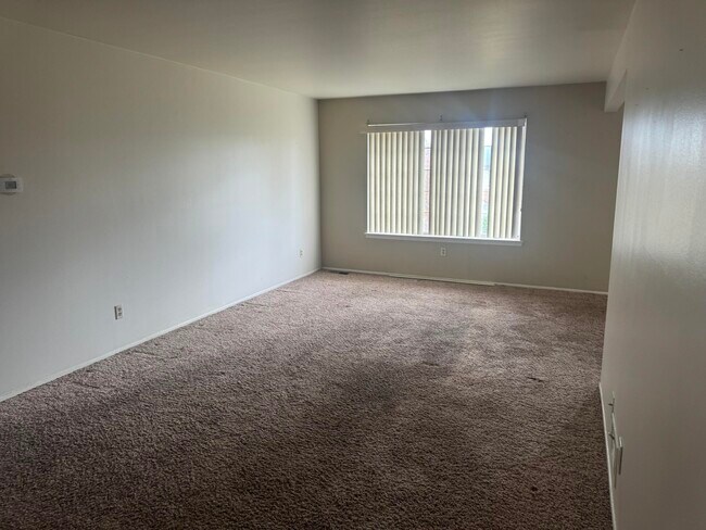 Foto del edificio - 19601 W 12 Mile Rd