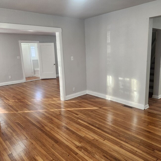 Building Photo - Newly Renovated Home with 4 Bedrooms, 2 Ba...