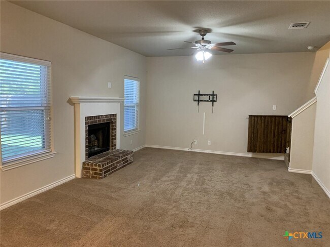 Building Photo - 5428 Stonehaven Dr
