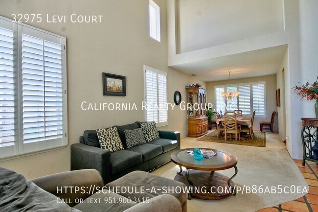Foto del edificio - 32975 Levi Ct